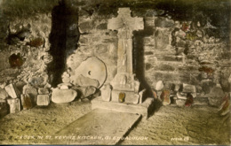 IRELAND - WICKLOW - GLENDALOUGH - CROSS IN ST KEVINS KITCHEN  I-88 - Wicklow