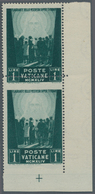 Vatikan: 1945, 1 L Deep Green "war Victims Relief", Vertical Pair From Lower Right Corner, Lower Sta - Unused Stamps