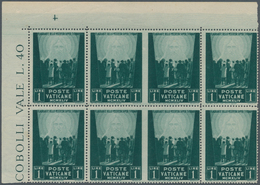 Vatikan: 1945, 1 L Deep Green "war Victims Relief", Block Of 8 From Upper Left Corner, At Left And A - Ongebruikt