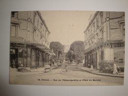 37 Chinon  Rue De L'hôtel-de-ville  Et Place Du Marché TBE  1908 - Chinon