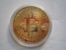Bitcoin BTC 2013 ROCS APPROVED Commemorative Round Collectors Coin MEDAL Plastic Case Not Gold Digital Era Souvenir - Professionnels / De Société