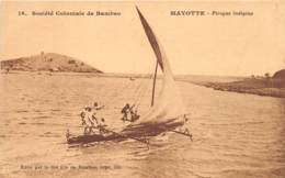 Mayotte / 14 - Pirogue Indigène - Mayotte