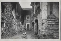 LOSONE → Frau Im Innenhof Bei Der Arbeit, Fotokarte Ca.1940 - Losone