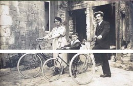BAZANCOURT FAMILLE CYCLISTE  PHOTO CARTE   TRAIT ANTI COPIE                     JLM - Bazancourt
