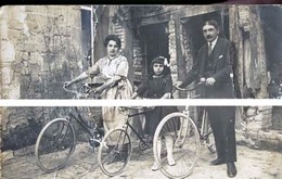 BAZANCOURT FAMILLE CYCLISTE  PHOTO CARTE   TRAIT ANTI COPIE                     JLM - Bazancourt
