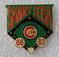 Pin's Baseball Cubs De Chicago . Sammy Sosa . 1998 1999 . 27X30 Mm . Superbe - Baseball