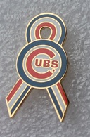 Pin's Baseball Cubs De Chicago . 13X30 Mm . Superbe - Baseball