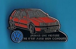 1 PIN'S  //  ** VOLKSWAGEN / GOLF ** . (Decat Paris) - Volkswagen