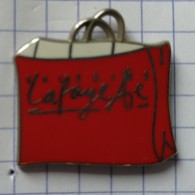 Pins  Magasin Galeries Lafayette  Sac EGF - Arthus Bertrand