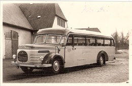 WILDESHAUSEN In Oldenburg Omnibus Bus Des Verkehrsbetriebes Fritz Wortmann Vor Gebäude Original Fotokarte Ungelaufen - Wildeshausen