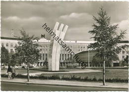 Berlin - Tempelhof - Zentralflughafen - Luftbrücken-Denkmal - Foto-AK Grossformat - Hans Andres Verlag Berlin - Tempelhof