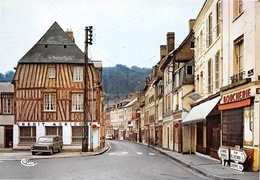 Saint-Saens - Rue Général-de-Gaulle - Crédit Agricole - Boucherie - Automobile - Panneau Bellencombre, Rosay - Saint Saens