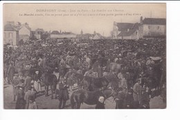 DOMFRONT - Jour De Foire - Le Marché Aux Chevaux.......... - Domfront