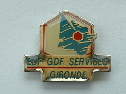 Pin's EDF GDF SERVICES GIRONDE - EDF GDF