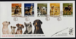 Cc0012 NEW ZEALAND 2006,  Year Of The Dog, Limited Edition Signed FDC - Cartas & Documentos
