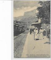 38 CLELLES . La Gare Animée , Ligne De Grenoble à Gap , Mont Aiguille  , édit : E R , Années 10 , état Extra - Clelles