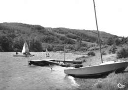 Anglès-la-Raviège - Un Coin Du Lac - La Plage Et Le Club Nautique - Voiliers - Angles