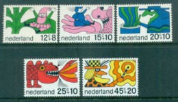 Netherlands 1968 Charity, Child Welfare, Fairy Tales MUH Lot76550 - Non Classés