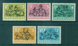 Netherlands 1952 Charity, Child Welfare MLH Lot76496 - Unclassified