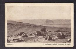 CPA AFRIQUE - LESOTHO - LESSOUTO - Un Hameau - Au Fond , La Montagne De Morija - TB Vue Générale Village - Lesotho