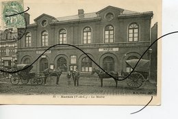 CPA. D62. HARNES . La Mairie. Attelage . B . F. PARIS - Harnes