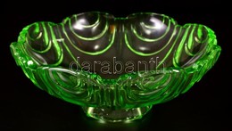 Zöld Színű Formába öntött üveg Kínáló, Apró Csorbával, D: 26 Cm - Glas & Kristall