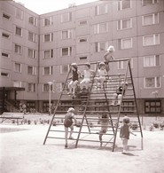 Cca 1973 Kecskemét, Várostörténeti Jelentőséggel Bíró, 33 Db Vintage Negatív, A Tasakon Feliratozva, 6x6 Cm - Altri & Non Classificati