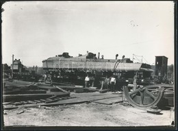 1908 A Dunai Flottila 'f' őrnaszádja Vasúti Kocsi Angliából érkeztekor, Mellette Az 'e' őrnaszád, Az 1980-as években Ere - Otros & Sin Clasificación