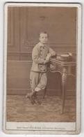 CDV Photo Originale XIXéme Enfant Beaux Habits Par Mulnier Paris Cdv 2665 - Anciennes (Av. 1900)