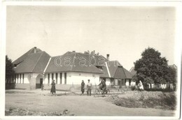 T2 1943 Sajkásgyörgye, Gyurgyevó, Durdevo; Kerékpárosok / People On Bicycles. Photo - Unclassified