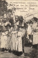 * T2 Afrique Occidentale, Jeunes Félicheuses / African Folklore, Nude Woman - Zonder Classificatie