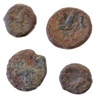 4db-os Vegyes ókori Tisztítatlan Rézpénz Tétel, Közte 2db Kelta érmével T:3
4pcs Of Varios Uncleaned Ancient Copper Coin - Sin Clasificación