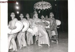 OLD PHOTO : PHILIPPINES THEATRE CHAMPS-ELYSEES BALLET PHILIPPIN BAYANIHAN RICKIE NICOLAS PHILIPPINES PILIPINAS - Philippines