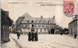 Delcampe - 50 - VALOGNES -- Place Turin - Valognes