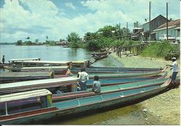 CARTE POSTALE - GUYANE - SAINT-LAURENT DU MARONI - Les Taxis Du Maroni - Éditions G. DELABERGERIE N° 288 - Saint Laurent Du Maroni