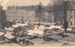 Besançon     25       Jour De Foire Place De La Révolution   . Défaut     (Voir Scan) - Besancon