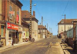 Saint-Clement - Rue De La République - Café-Tabac Du Centre Chez Michèle - Saint Clement