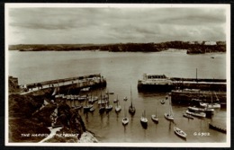 Ref 1276 - Real Photo Postcard - The Harbour & Boats - Newquay Cornwall - Newquay