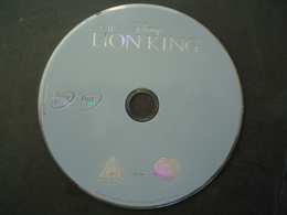 DISNEY  DVDs DVD - Familiari