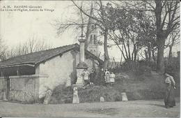 CP 33 - Bassens La Croix Et L'Eglise Entrée Du Village . - Otros Municipios