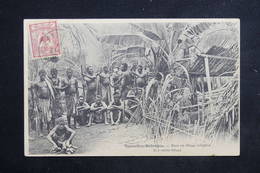 NOUVELLES HÉBRIDES - Carte Postale - Dans Un Village Indigène - L 23450 - Vanuatu