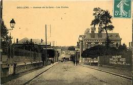 Delcampe - Somme -ref-C133- Doullens -avenue De La Gare - Les Ecoles - Ecole - Publicite Murale Chapellerie Modes Duvauchel Mallard - Doullens