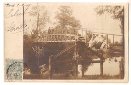 CPA 75 PARIS PONT METALLIQUE CARTE PHOTO ANIMEE ENFANTS RARE BELLE CARTE !! - Sonstige & Ohne Zuordnung