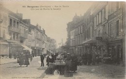 CPA 861 - Jour De Marché Le Samedi Rue Du Marché BERGERAC 24 - Bergerac