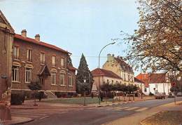 Villecresnes - Les Ecoles Et La Mairie - Villecresnes