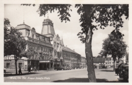 AK - OÖ - Wels - Ortsansicht - Franz Josef Platz -mit Hotel Greif - 1951 - Wels