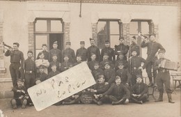 Grandes Manoeuvres De Mayenne En 1912 - Militaires Du 162 ème Qui Posent     ( Carte-photo ) - Altri & Non Classificati