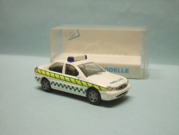 Rietze - FORD MONDEO Ambulance Voiture Réf. 50578 Neuf NBO HO 1/87 - Véhicules Routiers