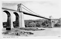 MENAI  BRIDGE  ANGLESEY  SIDE - Anglesey