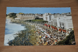 7976-   BIARRITZ, LA GRAND PLACE ET LE CASINO - Biarritz